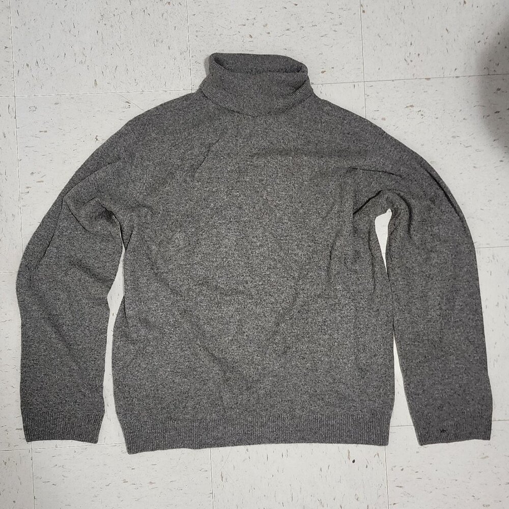 100% CASHMERE Gray Turtleneck Sweater Made in Mongolia Size L Like New